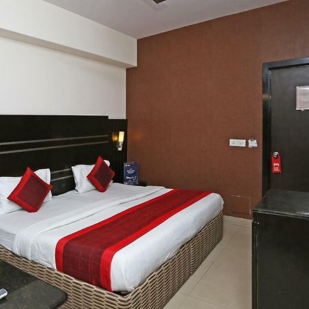 Oyo 13541 Otani Hotel Delhi  Ngoại thất bức ảnh