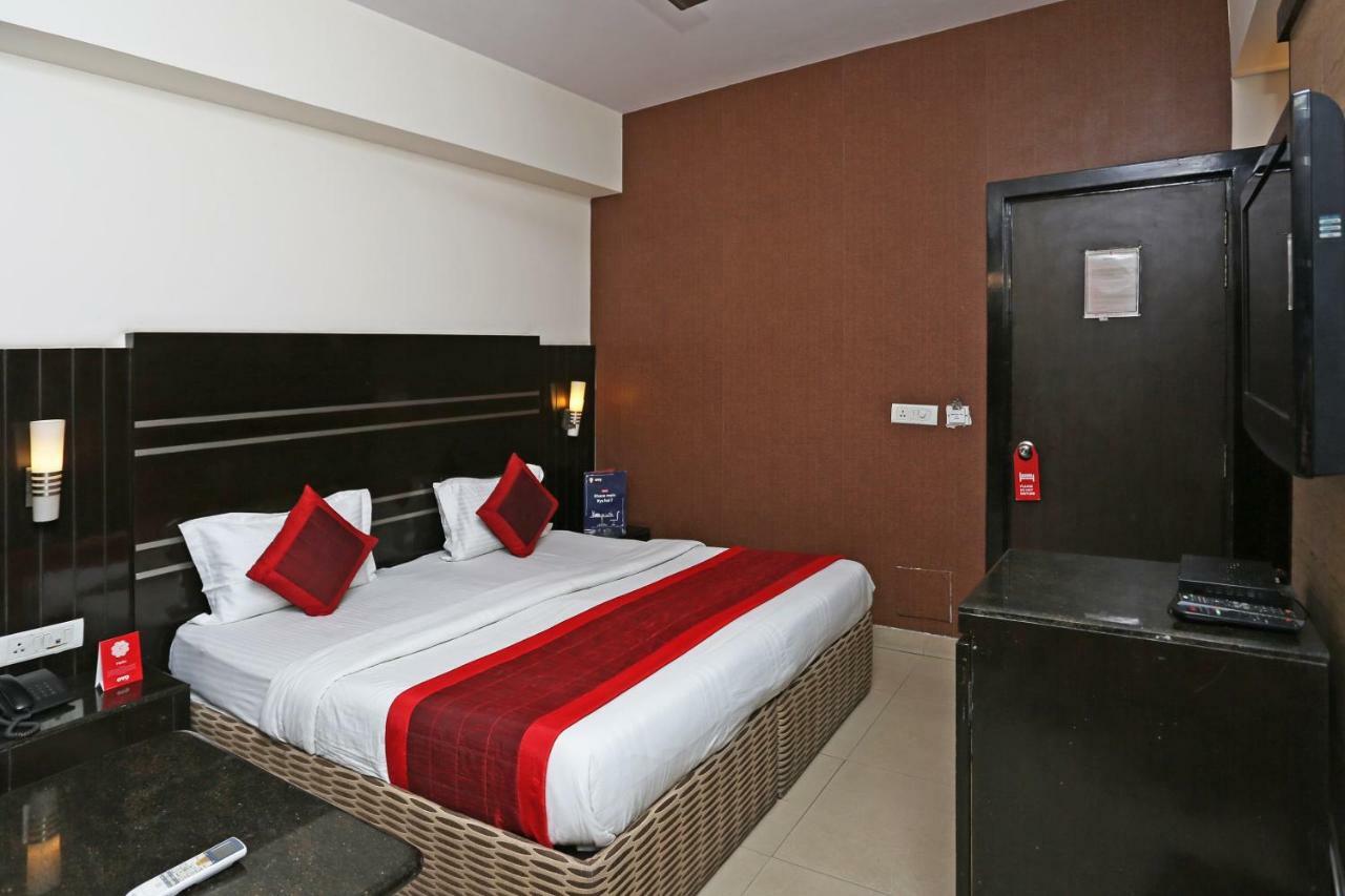 Oyo 13541 Otani Hotel Delhi  Ngoại thất bức ảnh