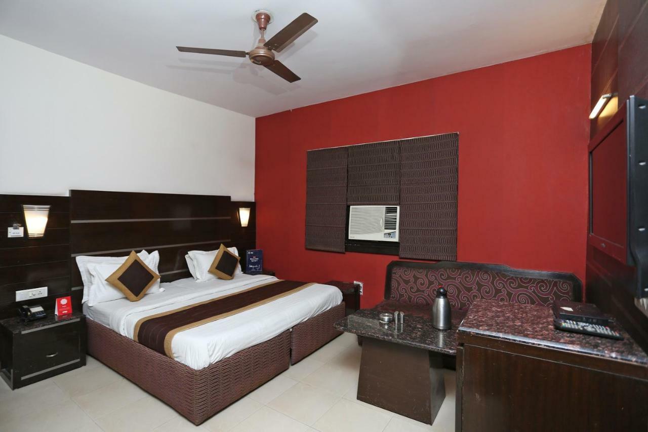 Oyo 13541 Otani Hotel Delhi  Ngoại thất bức ảnh
